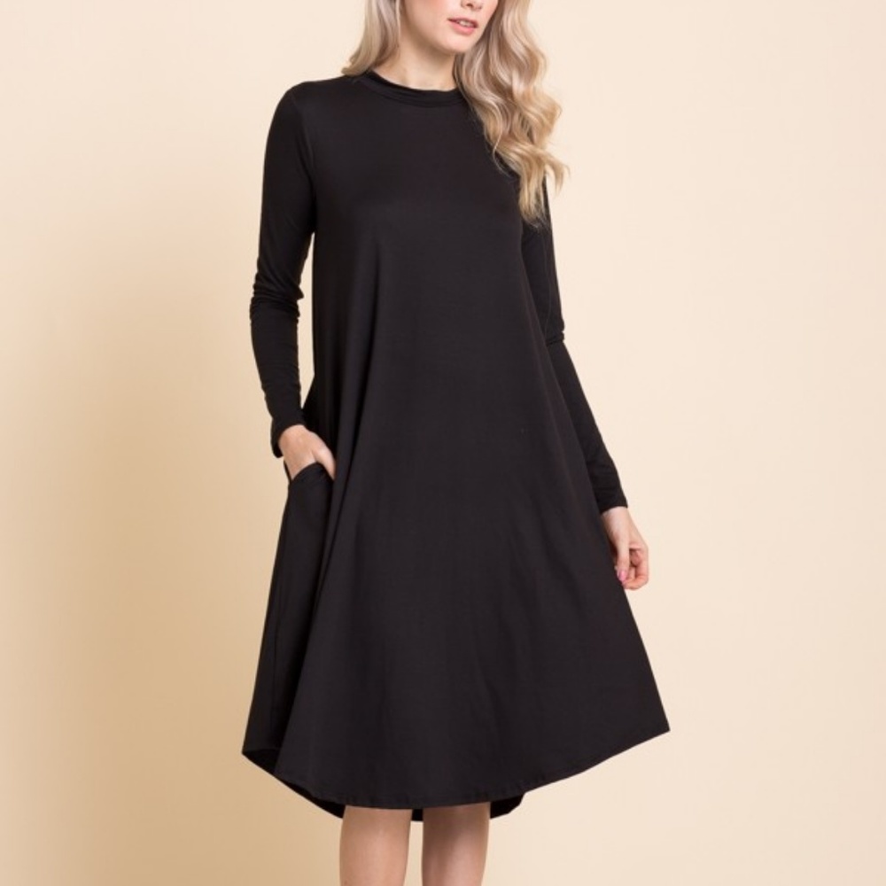 NWT Long Sleeve Mock Neck Midi Dress in Black